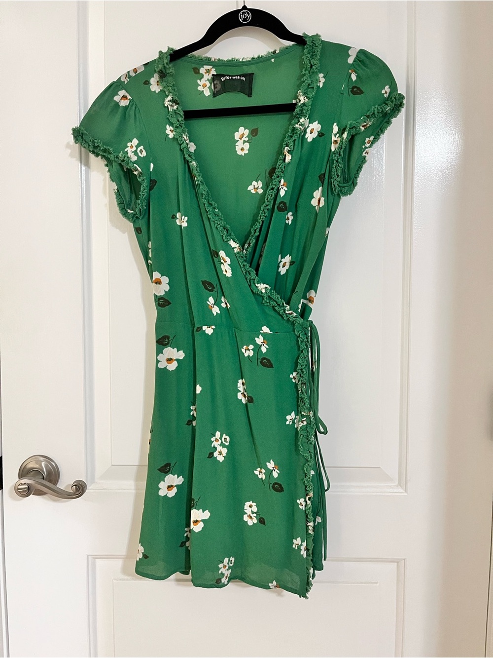 NWOT Reformation Green Floral Garnet Mini Wrap Dress